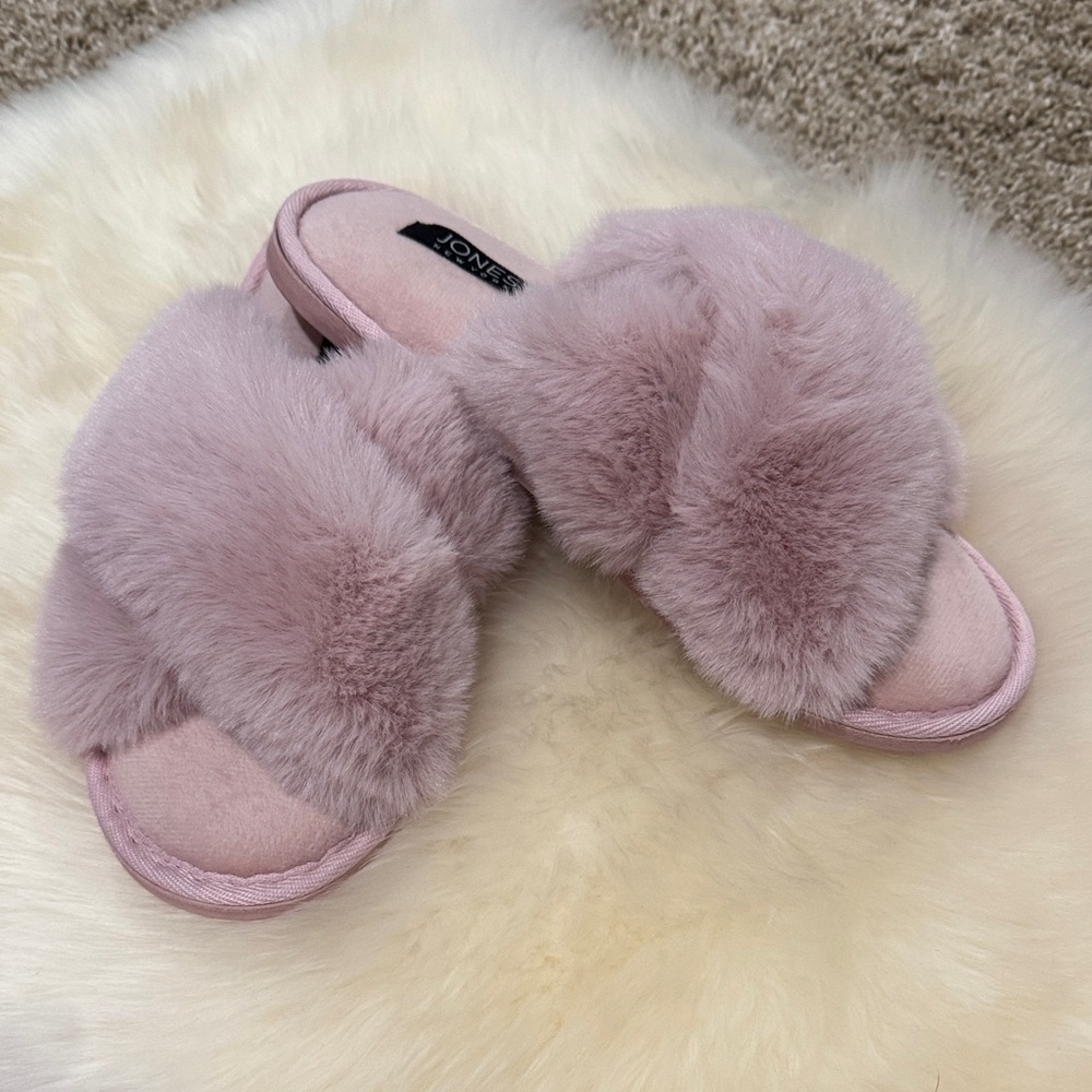 NWOT Jones New York Women's Pink Faux-Fur Slide Slippers Size XL (Size 9.5-10.5)